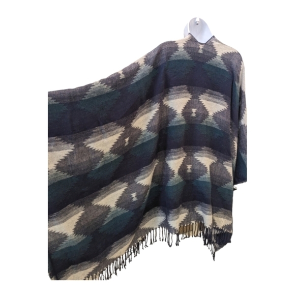 Nicole Marciano southwestern blue shawl cape soft knit - Picture 3 of 5